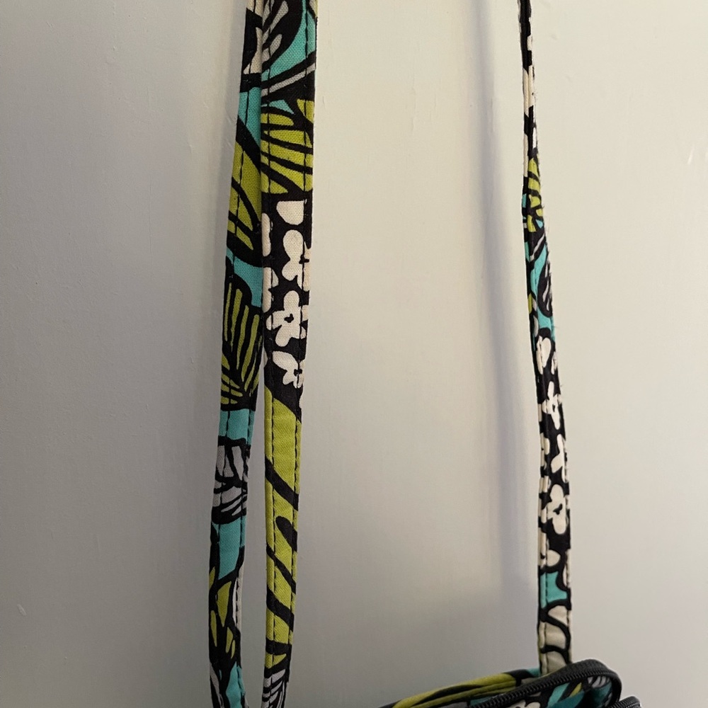 Vera Bradley Mini Hipster in Island Blooms - Picture 12 of 13